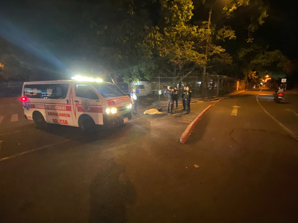 NPetapa's tweet photo. #AMPLIACIÓN || "PASÓ TODA LA TARDE AFUERA SIN ATENCIÓN MÉDICA" IDENTIFICAN A PERSONA FALLECIDA EN EL INGRESO AL HOSPITAL ROOSEVELT 🚨🚨🚨
https://t.co/puaJejavDs https://t.co/ar2fwAb7yp