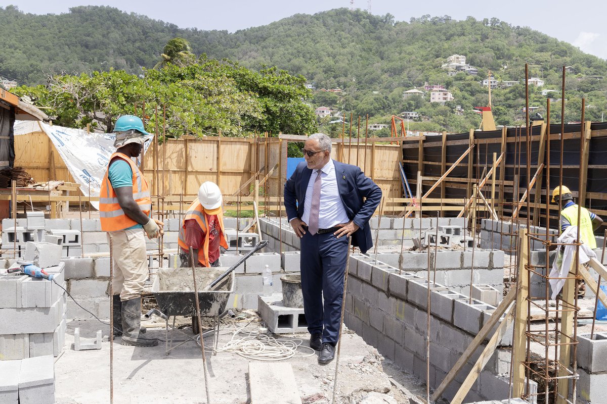 commissionoeco's tweet photo. 🐟Modernisation du marché aux poissons de Bequia (SVG) ! 🇻🇨

Financés par l'UE via le projet BioSPACE de l'OECO, ces travaux amélioreront la transformation et la vente du poisson pour toute la communauté.🌊⚓

Livraison prévue début 2027 !

#OECO #UnionEuropeenne #BioSPACE #SVG https://t.co/CrxEzdp0Mt