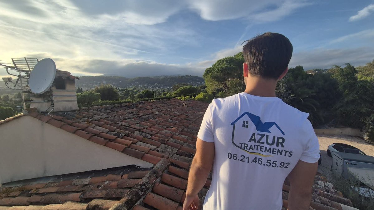 AzurTraitements's tweet photo. AZUR TRAITEMENTS – Entretien &amp; protection de votre habitation

Nettoyage de toitures, façades et surfaces extérieures pour redonner un coup de neuf et protéger durablement votre maison. ✨

📍 Intervention dans tout le 06
✅ Devis gratuit
✅ Déplacement gratuit

📞 06 21 46 55 92 https://t.co/bo56TgyBx1