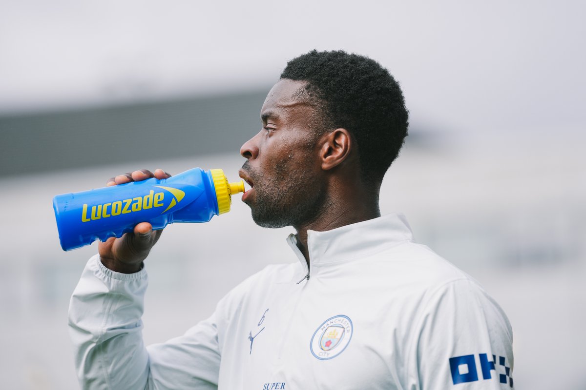 ManCity's tweet photo. Training close ups 🔍✨ https://t.co/AQJeusPUnR