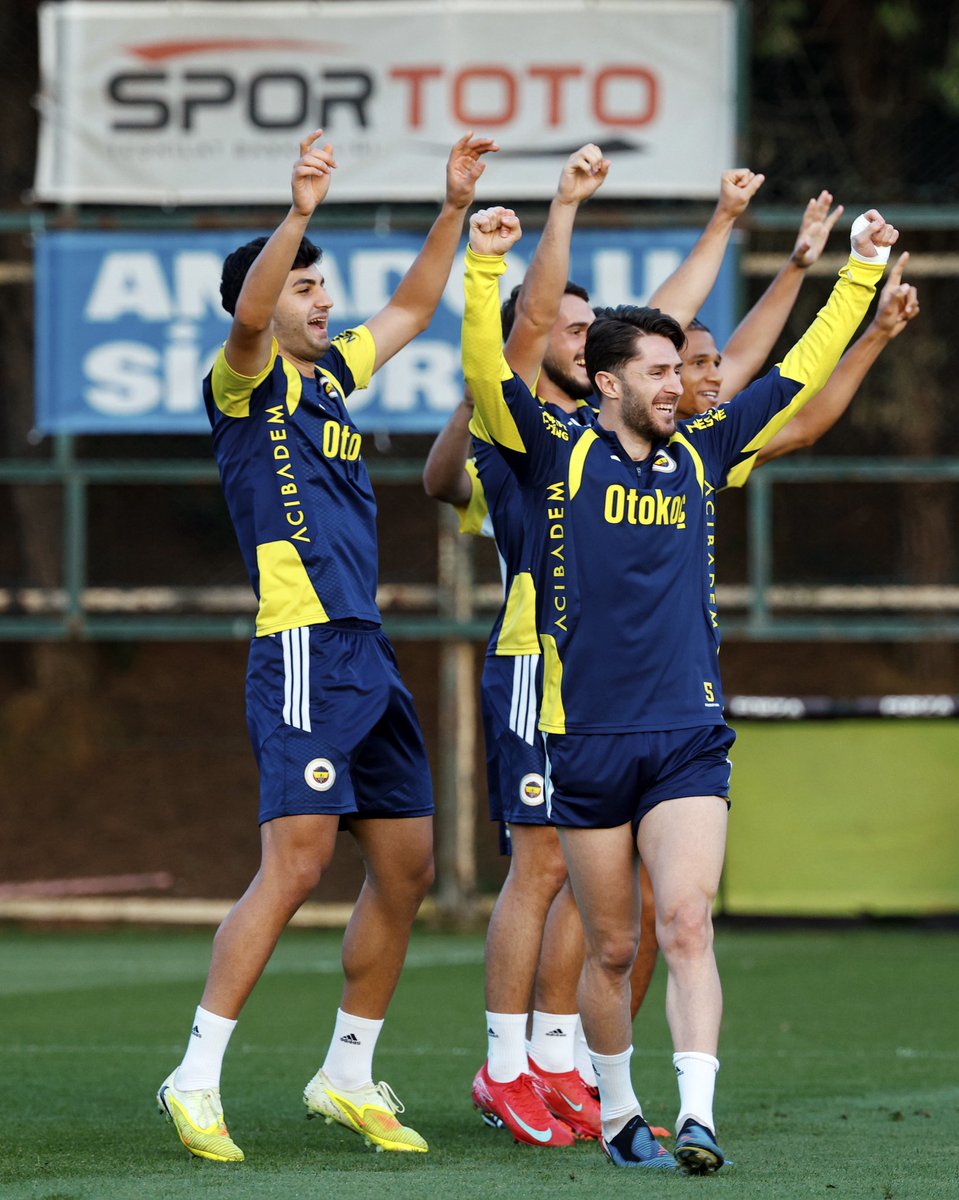 Fenerbahce's tweet photo. 📸 Beşiktaş maçı hazırlıklarımızı tamamladık.

#FBvBJK https://t.co/QYalFj40Yh