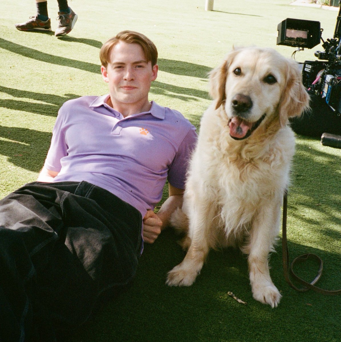 heartstbrasil's tweet photo. DIA DELE! Hoje, 4 de Setembro, é comemorado no universo canônico de Heartstopper, o aniversário do nosso bissexual favorito: Nick Nelson! 🎉

Obrigado, Alice Oseman e Kit Connor por criar e dar vida a esse personagem que significa tanto para nós. 💜 https://t.co/wlrdNeMtGn