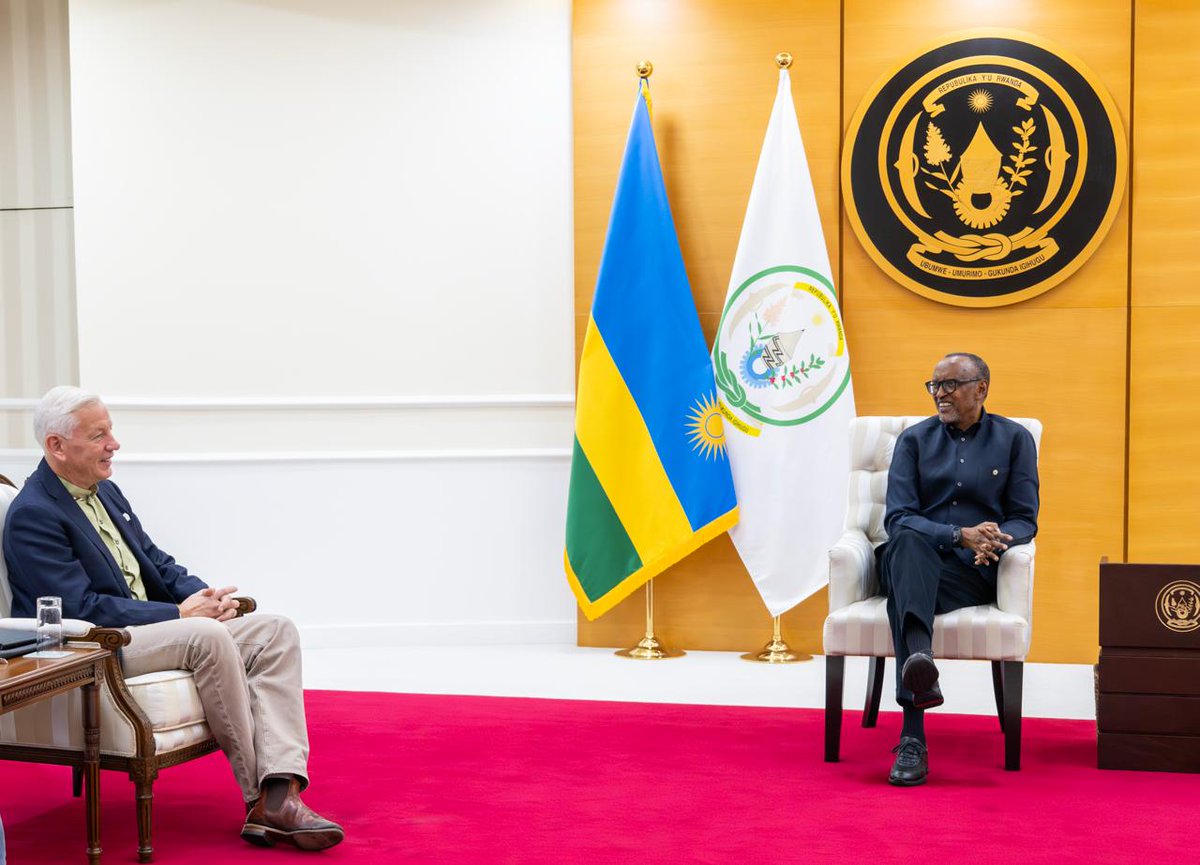 UrugwiroVillage's tweet photo. This afternoon at Urugwiro Village, President Kagame met with various namers who named baby gorillas during the 21st #KwitaIzina gorilla naming ceremony, including: Dominic Barton, Chairman of @RioTinto & LeapFrog Investments, Shaikha Al Nuwais, Secretary-General of UN Tourism @UNWTO, Paul Danforth, President at CAA Sports and Patrice @Evra, former team captain for both Manchester United and the France national team.