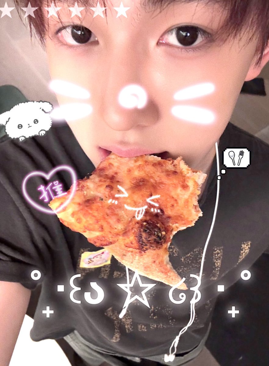 cryhyeonie's tweet photo. https://t.co/CETpH6MnfI