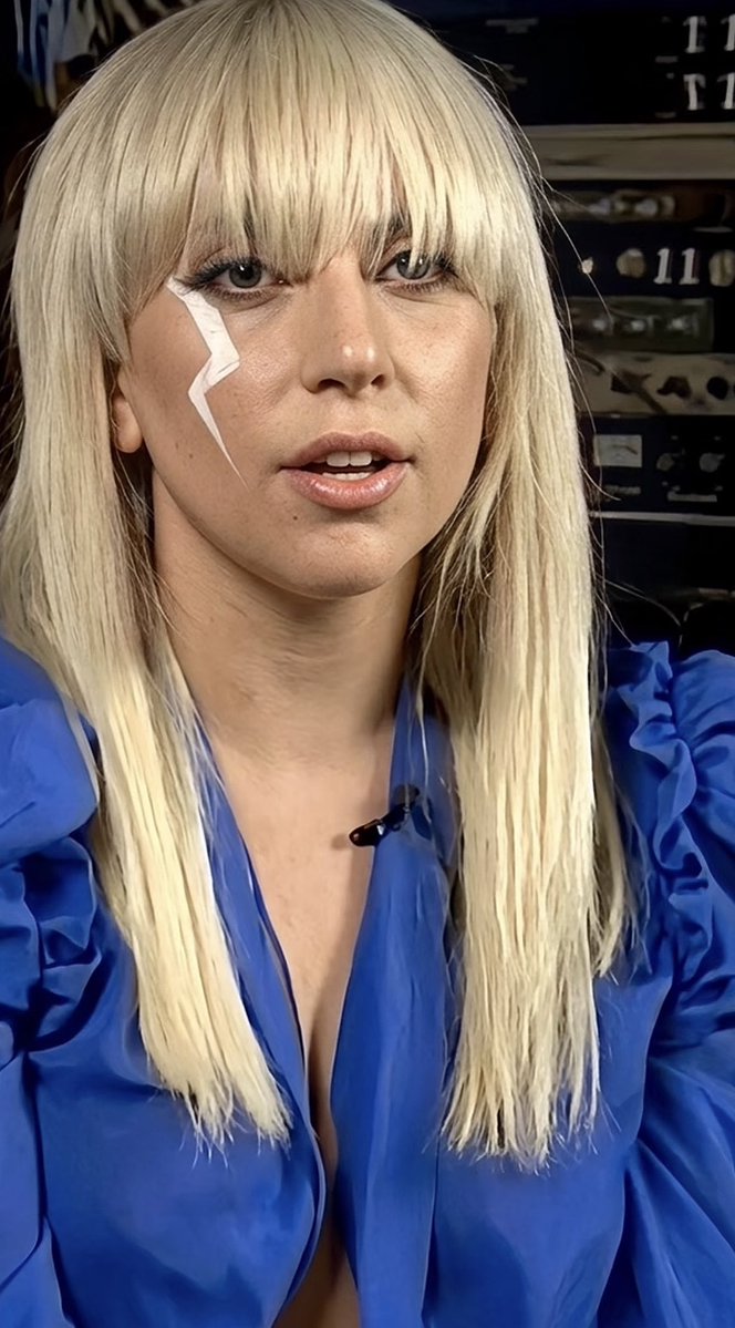 ARTPOPglamour's tweet photo. Gaga em  4k https://t.co/5l4Evn7hjD