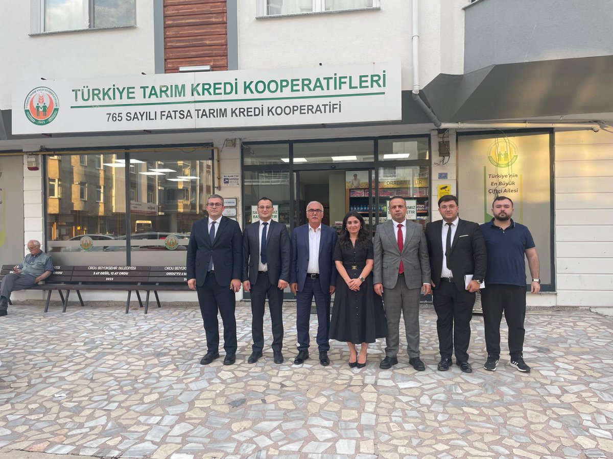 tarimkredi's tweet photo. Genel Müdür Hüseyin Aydın, Fatsa, Akçatepe ve Ordu Tarım Kredi Kooperatiflerini ziyaret ederek faaliyetler hakkında bilgi aldı.

Koop Market Samsun Bölge sorumlularıyla da bir araya gelen Aydın, mağazacılık faaliyetleri ve önümüzdeki döneme ilişkin hedefler üzerine değerlendirmelerde bulundu.