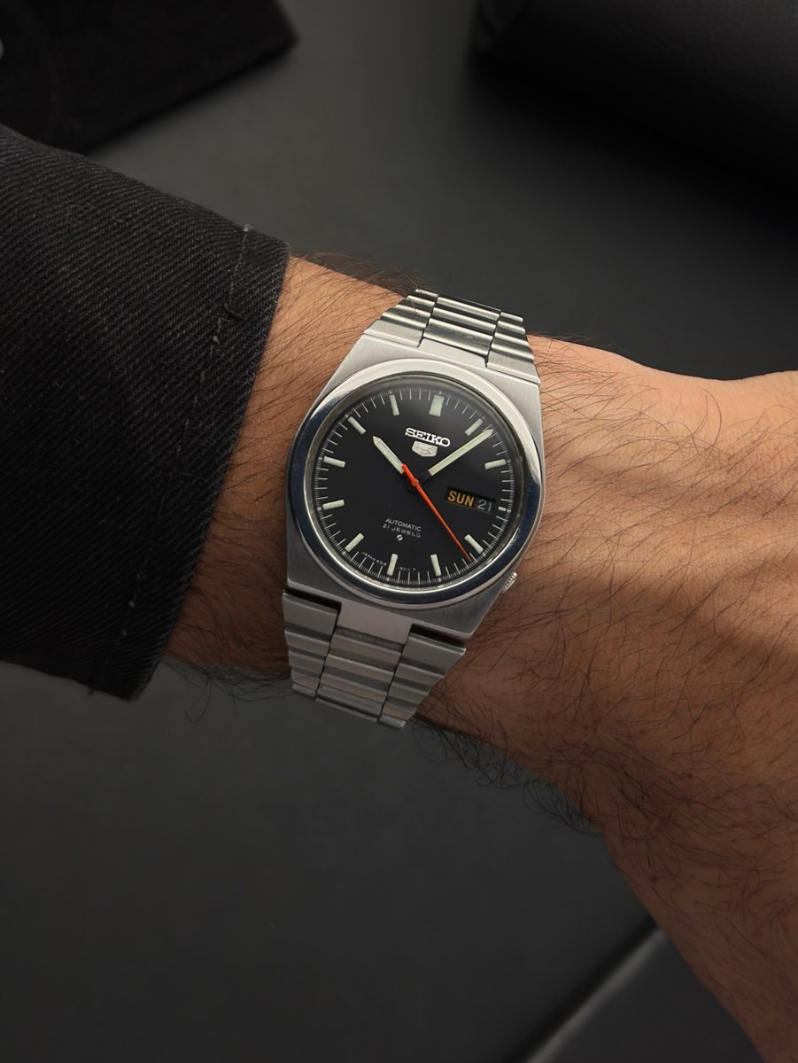 mascdaily's tweet photo. Vintage Seiko 5 Automatic Black Dial (Ref. 6309-9000 / 7009 series) ⌚🖤 https://t.co/CLH23kKZh7