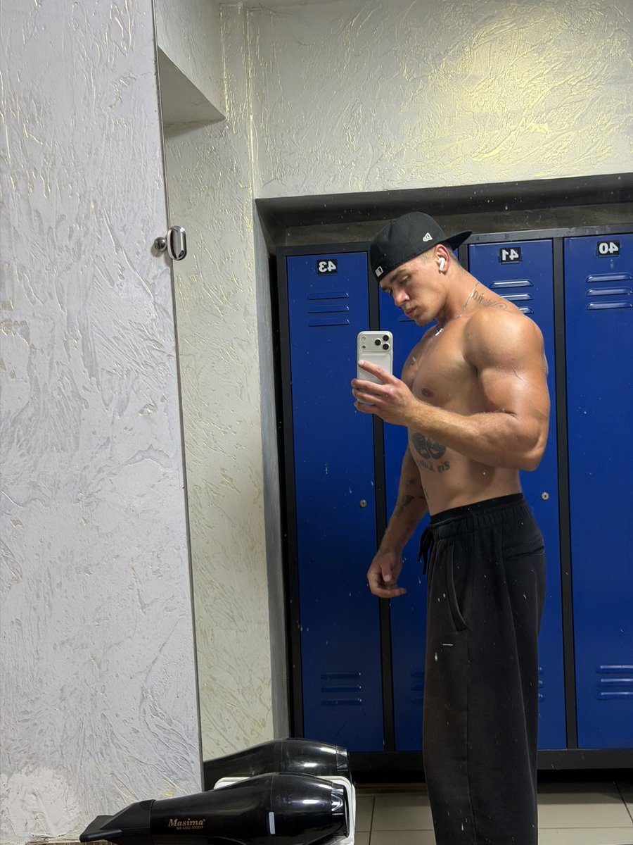 hellakillax1's tweet photo. More 👇🥵

https://t.co/ljUaTQZD7y

#maleaesthetic #malebody #fitmale #abs #underwearmodel 
#spicycontent #exclusivecontent #privatecontent 
#aestheticmale https://t.co/cbNreZFtFY