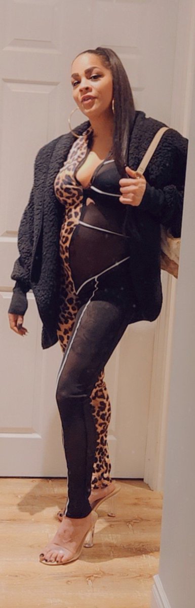 Karaxi4e's tweet photo. Leopard print, heels &amp; expensive taste… basically your warning label 😇🐆🎀

I came to look pretty, get attention, and be spoiled accordingly 👑💕

Be honest, gentlemen… what caught your eye first? 👀💋

More of me on LoyalFans 🎀👑 https://t.co/AXeLvgk3Sa