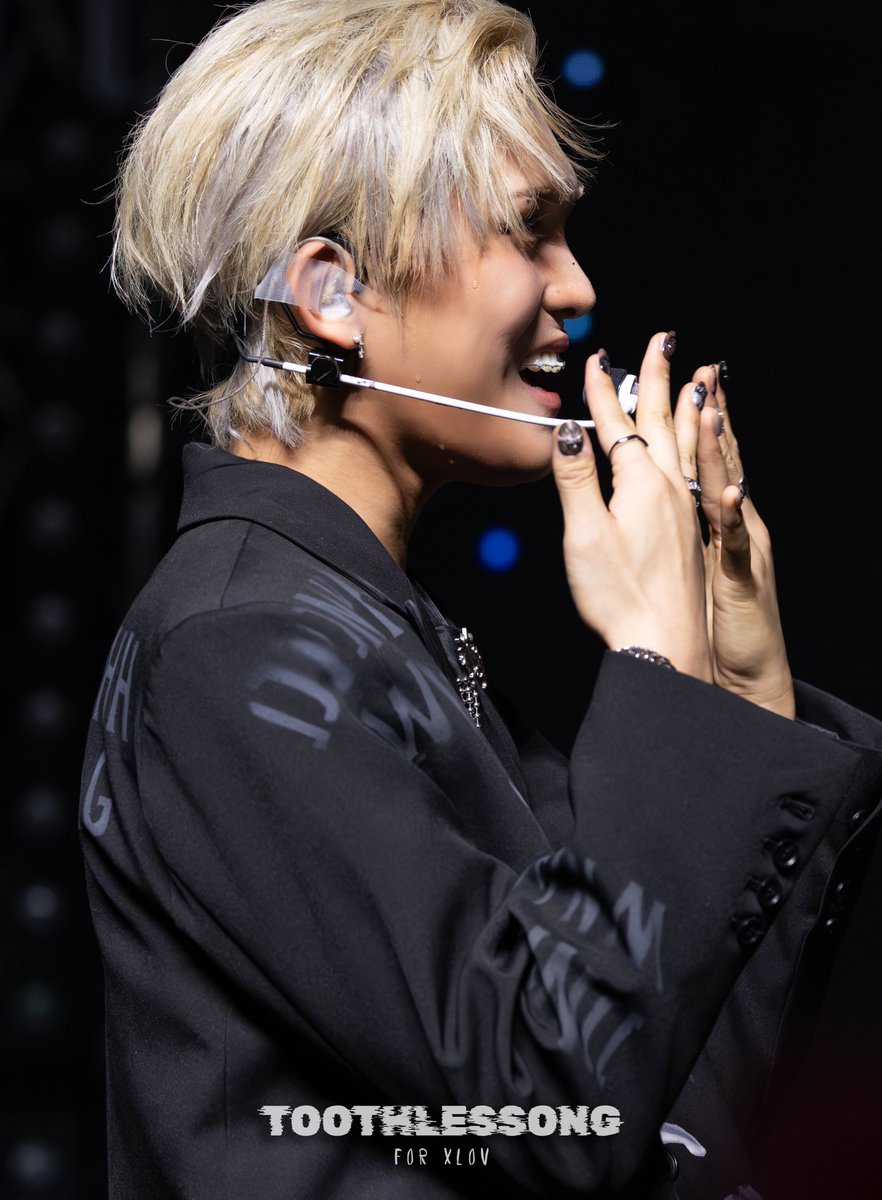 toothlessong's tweet photo. 260216 - 🎵 Amazing just the way you are 🎵
#HYUN #현 #엑스러브 #귀요미진형이 #XLOV https://t.co/F44W4Qpz2J