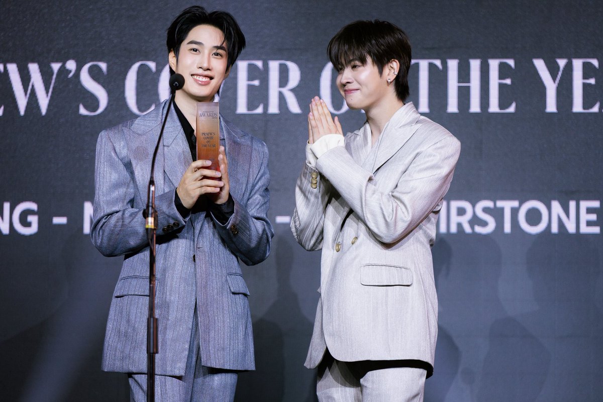 DomundiTV's tweet photo. จบลงไปแล้วสำหรับงานประกาศรางวัล Praew Awards 2026 ✨

ขอขอบคุณทุกรางวัลจากงานประกาศรางวัล Praew Awards 2026 🏆

รางวัล BL PRODUCER OF THE YEAR
🏆 คุณกิตติพัฒน์ จำปา 

รางวัล BEST SUPPORTING OF THE YEAR
🏆 เติ้ล - เฟิร์สวัน 

รางวัล PRAEW’s COVER OF THE YEARS
🏆 เก่ง, น้ำปิง, เติ้ล และ เฟิร์สวัน

รางวัล ROOKIE STAR OF THE YEAR
🏆 ตี๋ตี๋ - ป๋อ 

และขอขอบคุณงานประกาศรางวัล “Praew Awards 2026” ที่ให้เกียรติ “เติ้ล” “เฟิร์สวัน” “เจเจ” เเละ “นัน” ได้มาร่วมเป็นส่วนหนึ่งในงานวันนี้นะคะ 🥰

ขอขอบคุณแฟน ๆ ทุกคนที่มาเจอกัน รวมถึงแฟน ๆ ที่ส่งกำลังใจมาทั้งสี่คนด้วยนะคะ 🫶🏻✨

TFO PRAEW AWARDS PARAGON
#SiamParagonxPraewxTleFirstone  

JJ PRAEW AWARDS PARAGON
#SiamParagonxPraewxJJ

NAN PRAEW AWARDS PARAGON
#SiamParagonxPraewxNan