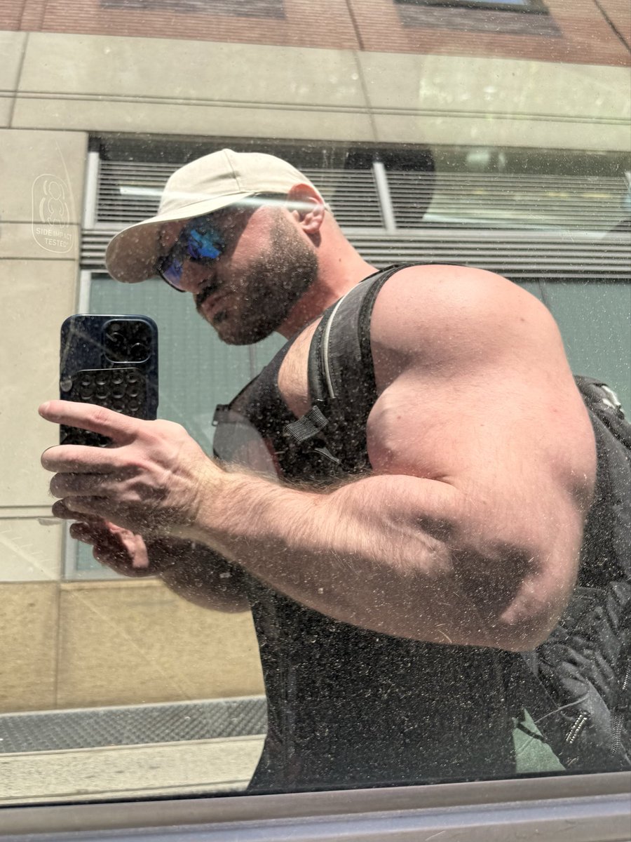 TheGayBoyShow's tweet photo. Is this the anabolic window https://t.co/dRYjnnI5Ms