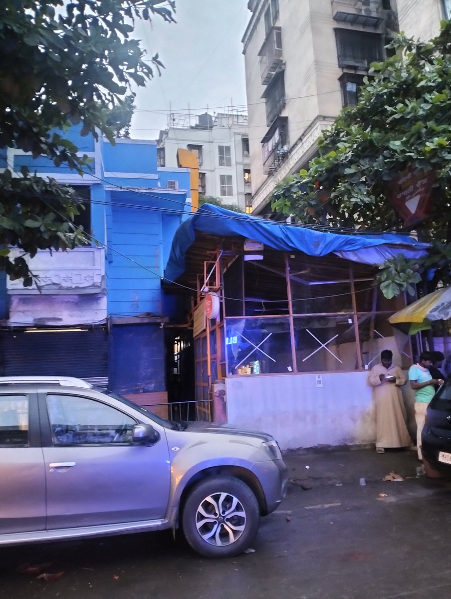 ParvezNakwa7's tweet photo. @mybmc @mybmcWardHW @CMOMaharashtra @MTPHereToHelp @MumbaiPolice @CPMumbaiPolice @AshwiniBhide @shelarAshish @MantralayaLive 
@Mantralayatimes #दक्षताविभाग 
#नगरअभियंता #महानगरपालिकाकायदाअधिकारीमुंबई१
#BUILDING @MCGM_BMC

महानगर पालिका मनपा एच/पश्चिम चा हद्दीत वॉर्ड क्रमांक १०१ मध्ये अनधिकृत बांधकामाचा सूळसुळाट वारंवार चालू आहे. तक्रार करून सुद्धा https://t.co/lesxmrG5pa