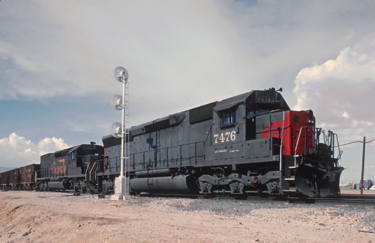 SantaFeAlways's tweet photo. Southern Pacific 7476
Mojave, CA
Aprial 7, 1987

Roger Puta Collection
Description by Marty Bernard
Public Domain 🇺🇸 https://t.co/Dmsy3DD9UI
