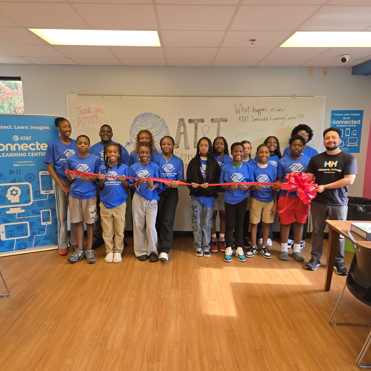 HHFoundation's tweet photo. A new space for learning, connection, and opportunity is now part of the Valdosta community! 

We were excited to join @ATT and the Boys &amp; Girls Club of South Georgia in bringing this new Connected Learning Center to life!

Learn more: https://t.co/IbRfn7ZDzs @ATTimpact https://t.co/IIEUzpeVpw