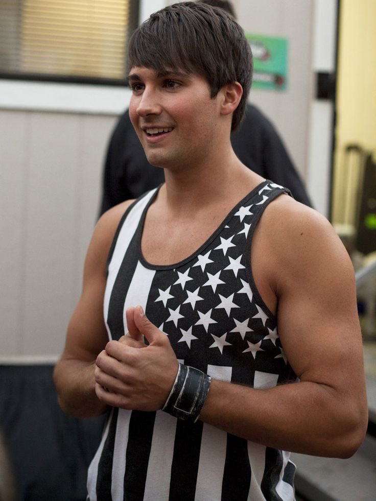 jamesmaslowupd's tweet photo. Today, September 4th, we celebrate 36 years of James Diamond and everything that makes him so iconic. A character who became a huge part of so many childhoods and a name that Big Time Rush fans will never forget
#jamesdiamond #bigtimerush https://t.co/0NHiPesFP8