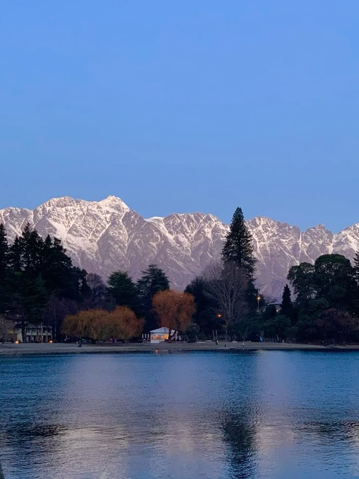 onllycutestuff's tweet photo. Wanaka, New Zealand https://t.co/mNak8t5Evm