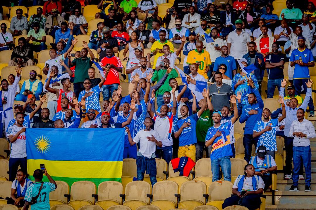rayon_sports's tweet photo. Thank you, Rwandan community in cameroon! 

Miles away from home, but your love made us feel at home! 

Mwakoze cyane! https://t.co/kA1Hjzh9Ax
