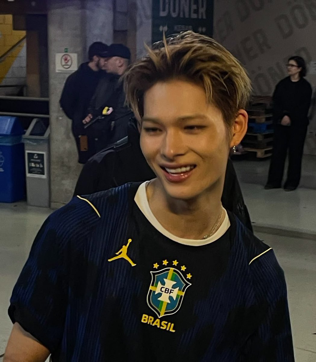 jhopextol's tweet photo. @jydefsoul . https://t.co/xNTOmePPK5