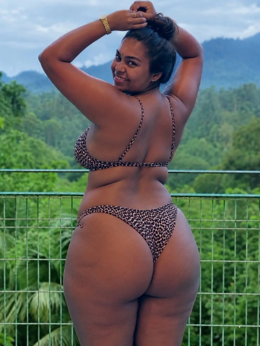 PrinceCinemas's tweet photo. #Shals
#Etheera #Bikini https://t.co/yM0ruZry34