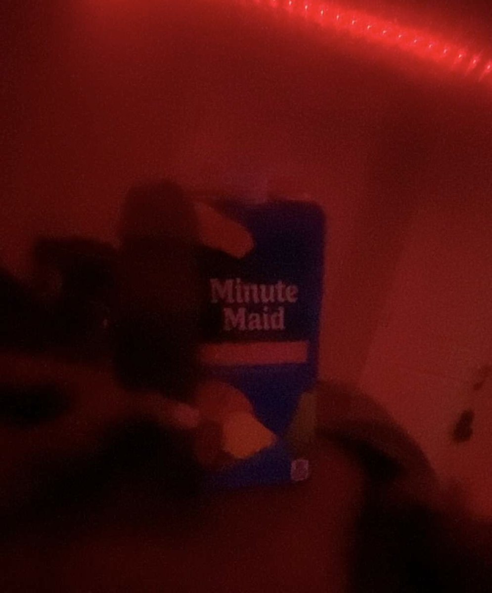 tayforuu's tweet photo. Idk why yall be thinking my dick small https://t.co/4r7EekhPbK