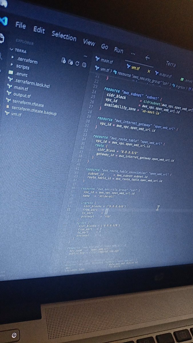 JeffreyPeter_'s tweet photo. Been getting deeper into AWS + Terraform, and it took me a while to fully understand how everything connects.

Built an EC2 instance inside a VPC, configured the Internet Gateway, route tables, subnet associations, security groups, and custom ingress rules to allow SSH access. https://t.co/jx5vrJ13mQ