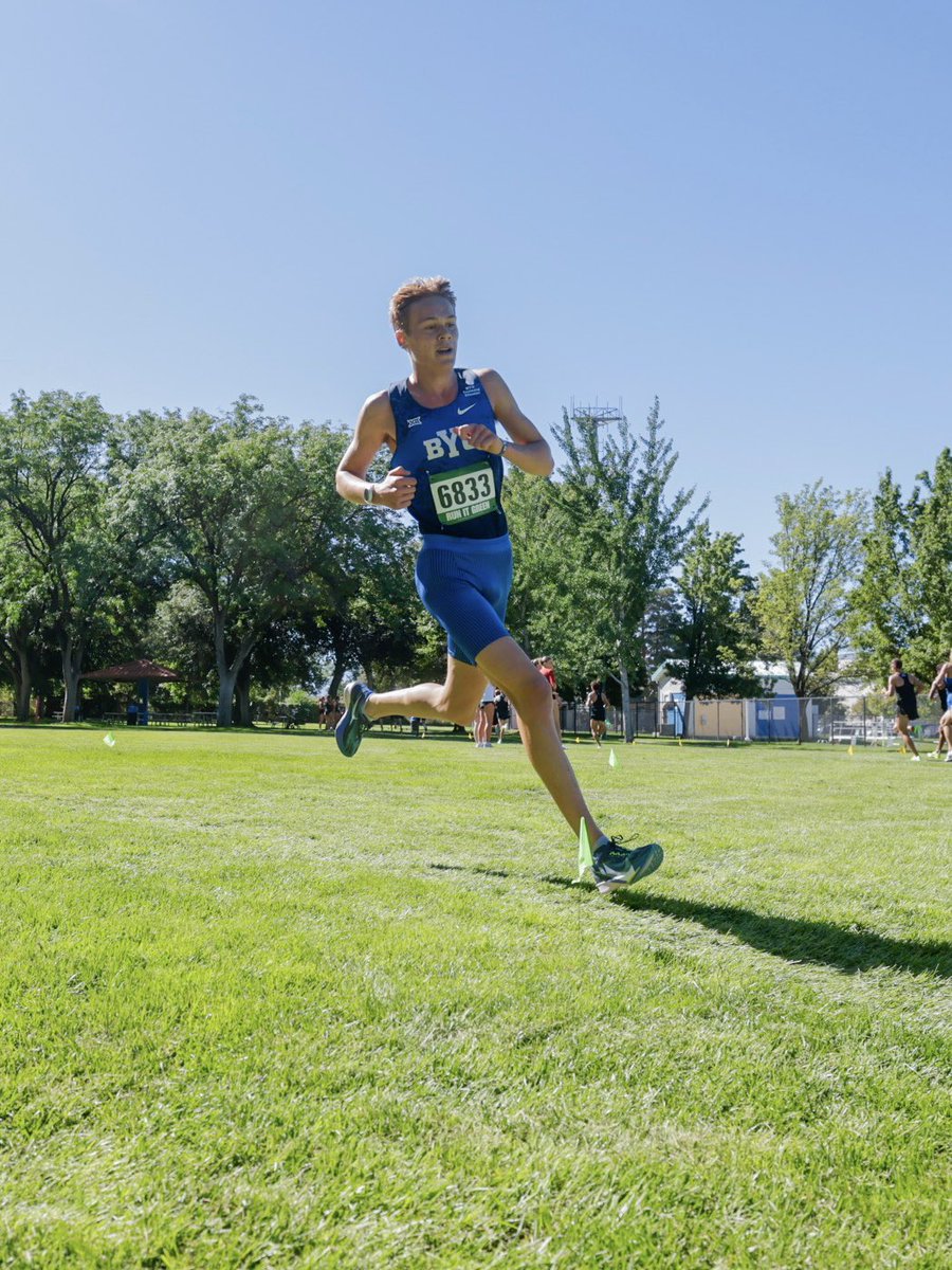 BYUTFXC's tweet photo. MEN’S TEAM TAKES FIRST 🏆

The men’s team scored first at the UVU Invitational with a score of 17 👏

Tayvon Kitchen ran a 13:21.35 to place first individually 🤙 https://t.co/kLJ5Sg31k6