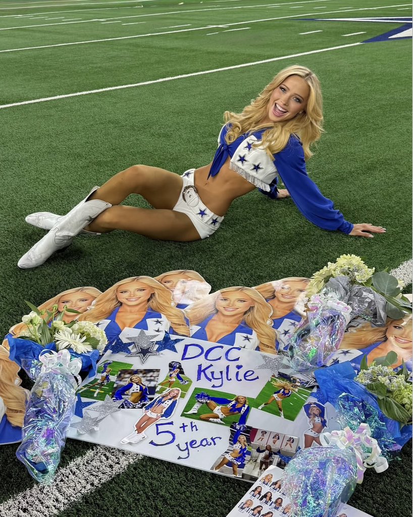 kyliedicksonz's tweet photo. meet the team with all my favorite people 🥹💙 https://t.co/tGKwnxBild