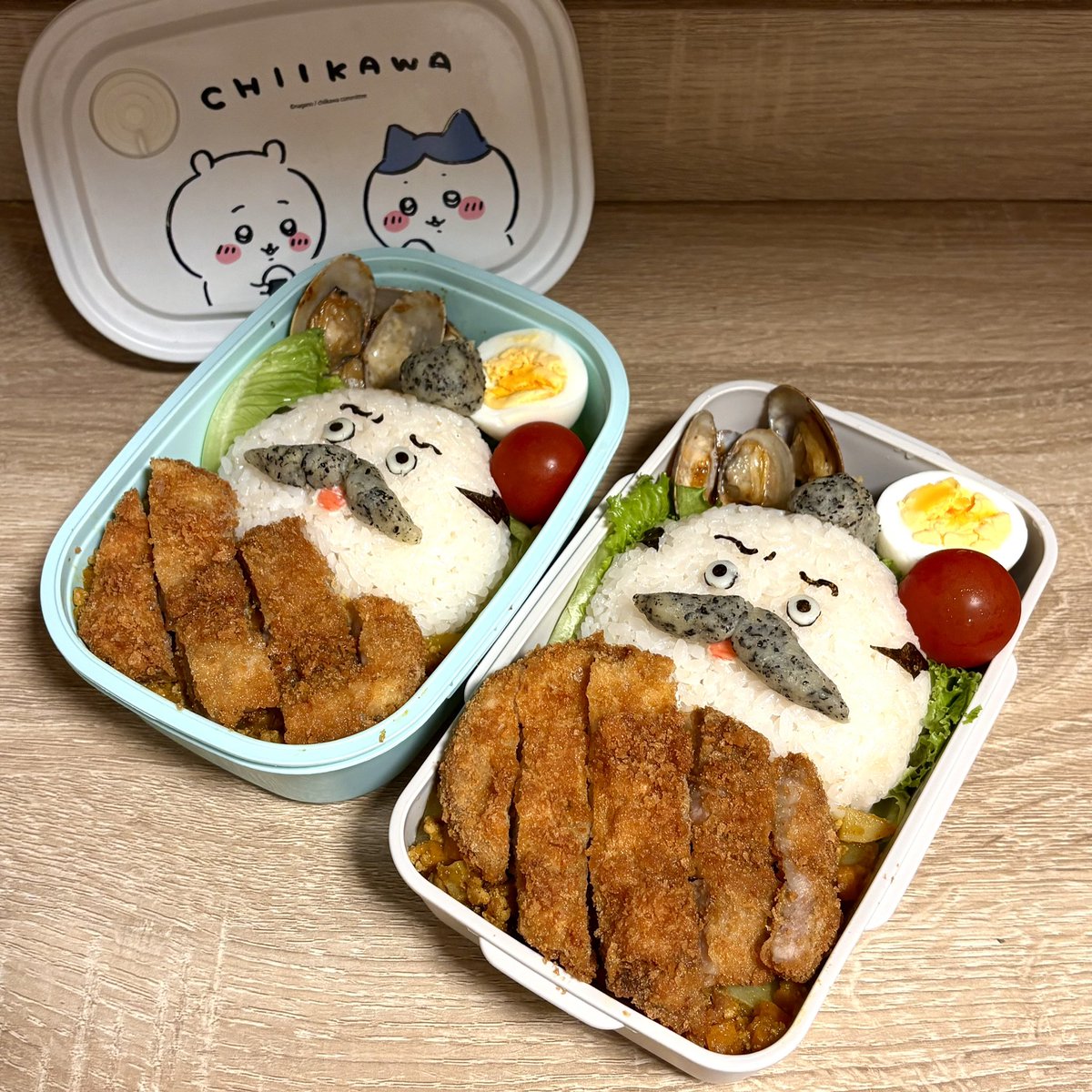 _cocco_ch's tweet photo. 島二郎弁当つくった！

貝汁は流石に...なッ！
あさりのバター醤油にしたッ！🐚

スパイスの効いたカレーも、お弁当仕様にドライカレーに...なッ！🍛

#ちいかわ
#島二郎
#キャラ弁 https://t.co/NDDp2pOik9