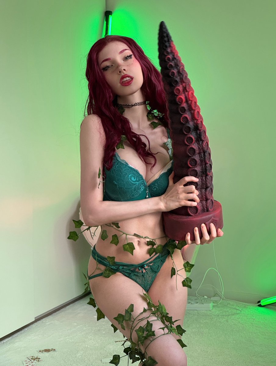 milkiwifeyfan's tweet photo. My Poison Ivy cosplay ☺️🌿
#Cosplay #Cosplayer #CosplayArtist #CosplayCreator #CosplayCommunity #CosplayPhotography #CosplayLove #CosplayInspiration #AnimeCosplay #CharacterCosplay #AnimeLover #Otaku #CosplayCommission #CustomCosplay #CosplayDesign #HandmadeCosplay #CosplayProps https://t.co/423DXGz2Ni