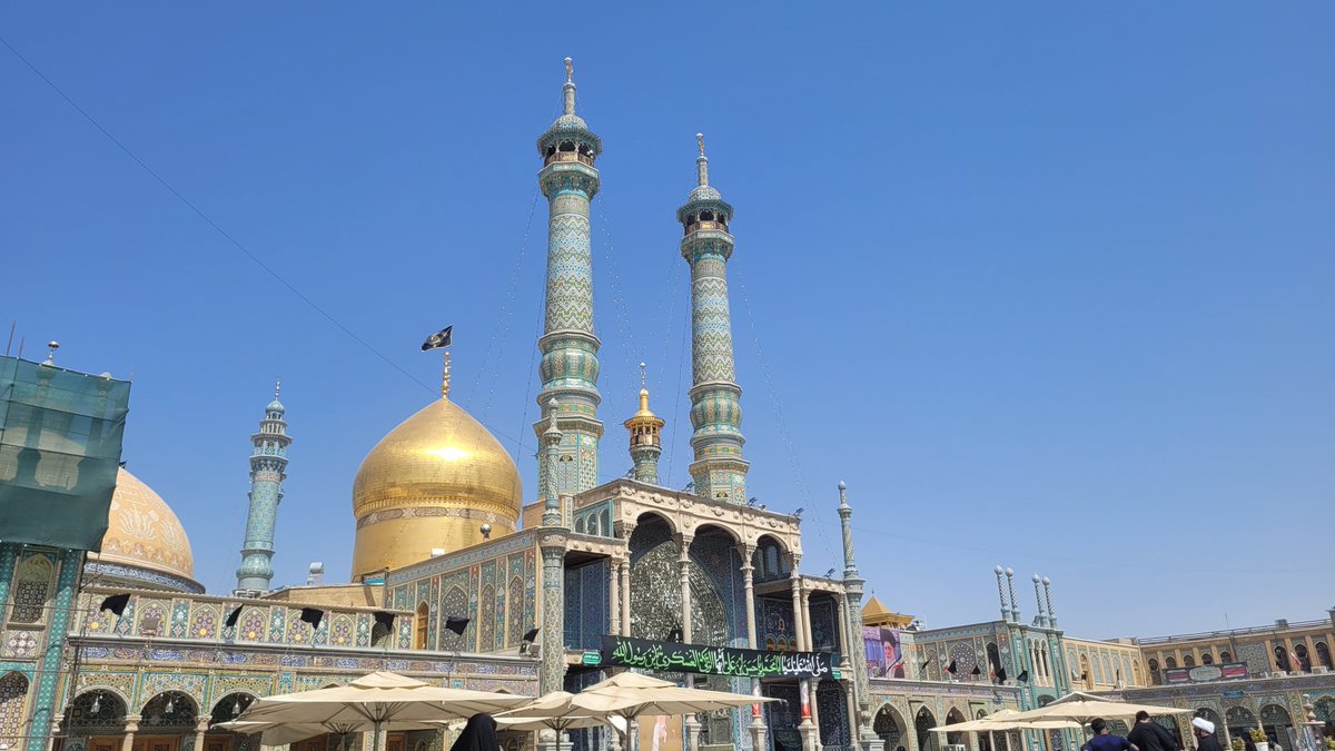 fatemehrad1637's tweet photo. آب شور حرمت رو نمیدم به آب زمزم
#تلألو_کریمه
#کوثر_نور https://t.co/9iXpkhKxlS