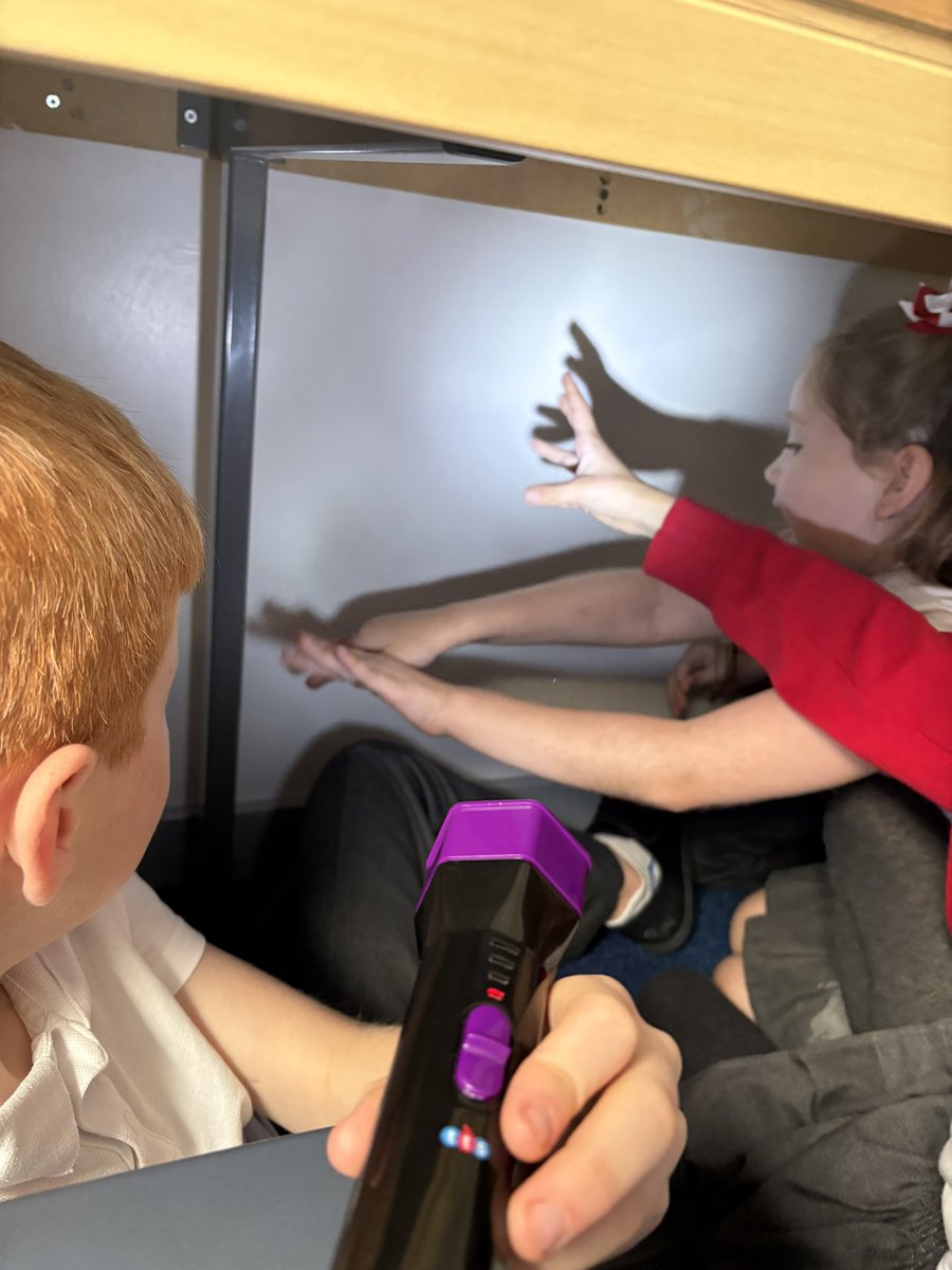 misscalderwps's tweet photo. Yesterday we had a good giggle while making shadow puppets to show us how shadows are formed during our Science lesson! It’s a pity we don’t live in a sunny country to let us do this with the real sun 🥴 but torches saved the day under the tables! 🤩 https://t.co/GQIGIBUSgp