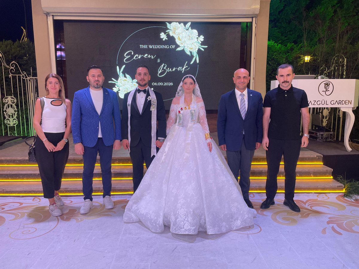 SKILICASLAN54's tweet photo. 📍 Sakarya 

Kıymetli dava arkadaşım, değerli kardeşim Burak Gülle ve kıymetli eşi Ecren'in düğün törenlerine Serdivan İlçe Başkanımız Enes Tunca, İl Başkan Yardımcılarımız Emre Durmaz ve Nihal Adak ile birlikte katılarak genç çiftimizin mutluluklarına şahitlik ettik. Güzel kardeşlerime iki cihan saadeti diliyorum.