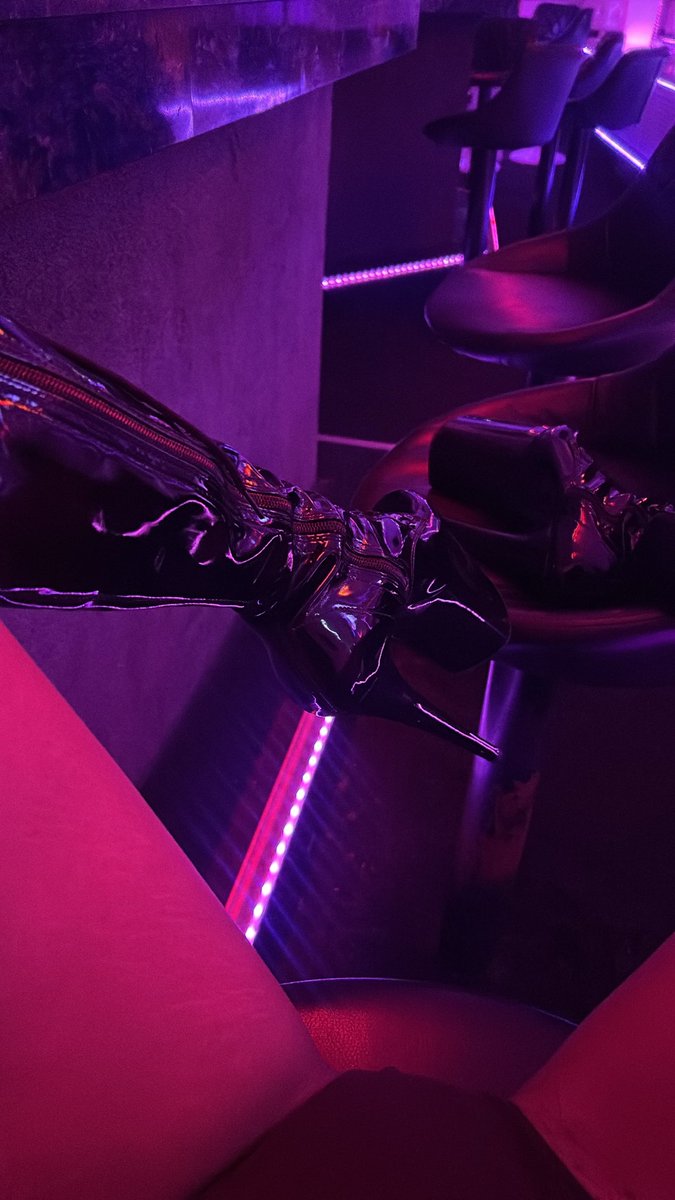 mistressamayaa's tweet photo. How bad are you sobbing 🤤

Findom Paypig Whalesub Geldsklave HumanATM Zahlschwein Finsub https://t.co/25qNWl1Qco