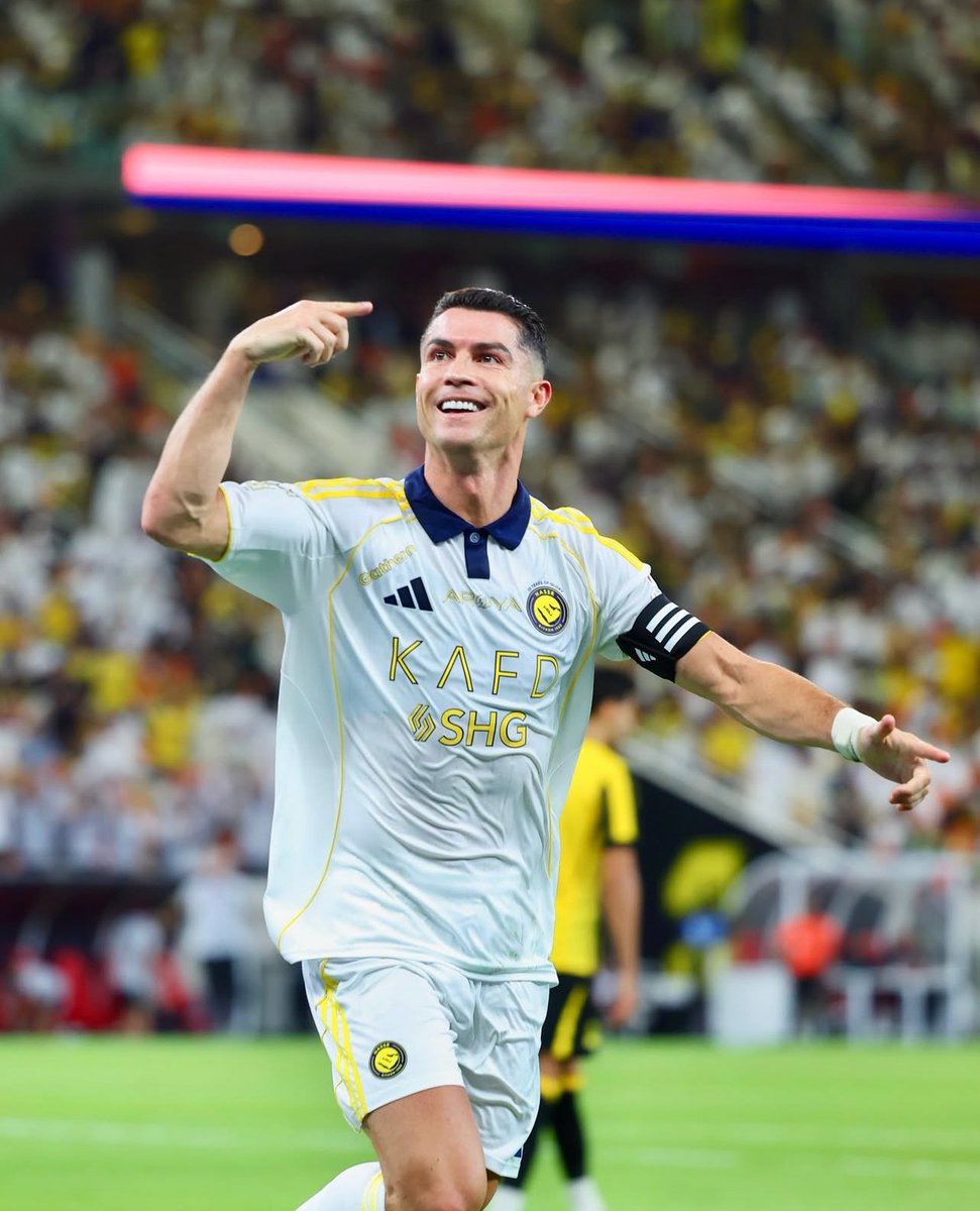 CallHimGoat's tweet photo. والله الحماس والشغف صار طاغي للمباراة..

اعطونا الاتحاد لا نامت أعين الجبناء 🔥 https://t.co/eS40QkZEOU