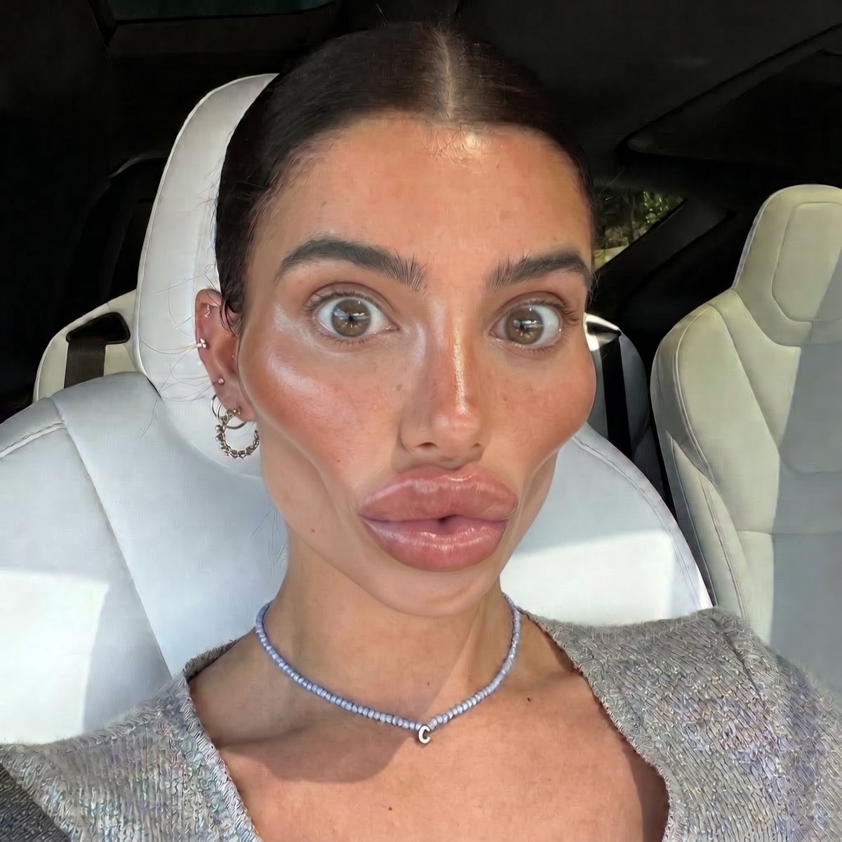irockrubyxz's tweet photo. Again bimbo virus got charli d'amelio #AIart #faceporn #bimbo #tiktok #goon #charlidamelio #normalizecharli https://t.co/IBFWt9DPOg