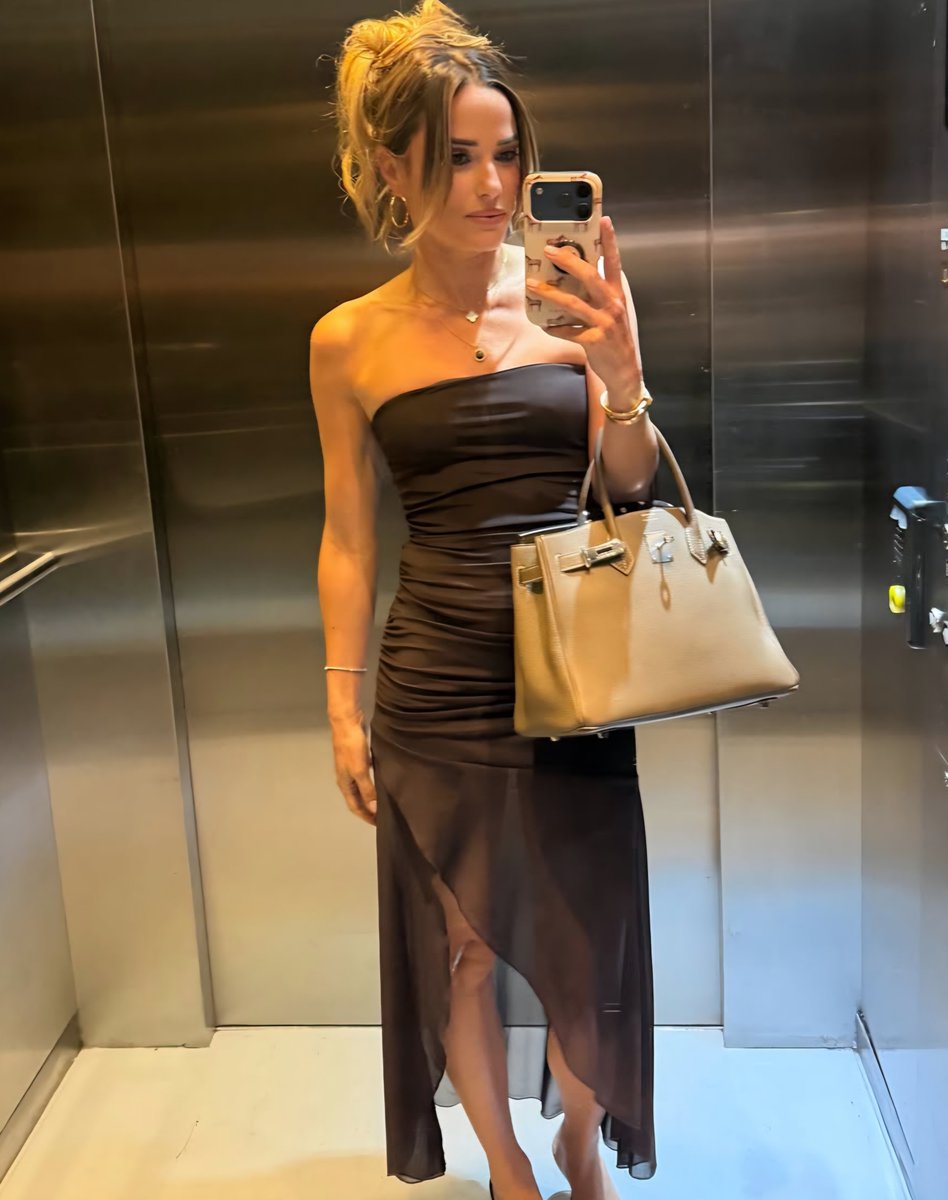 CelebsAnim's tweet photo. 💕 @CapucineAnav 💕 @funradio_fr #FunRadio https://t.co/pcxa9SPv1Y