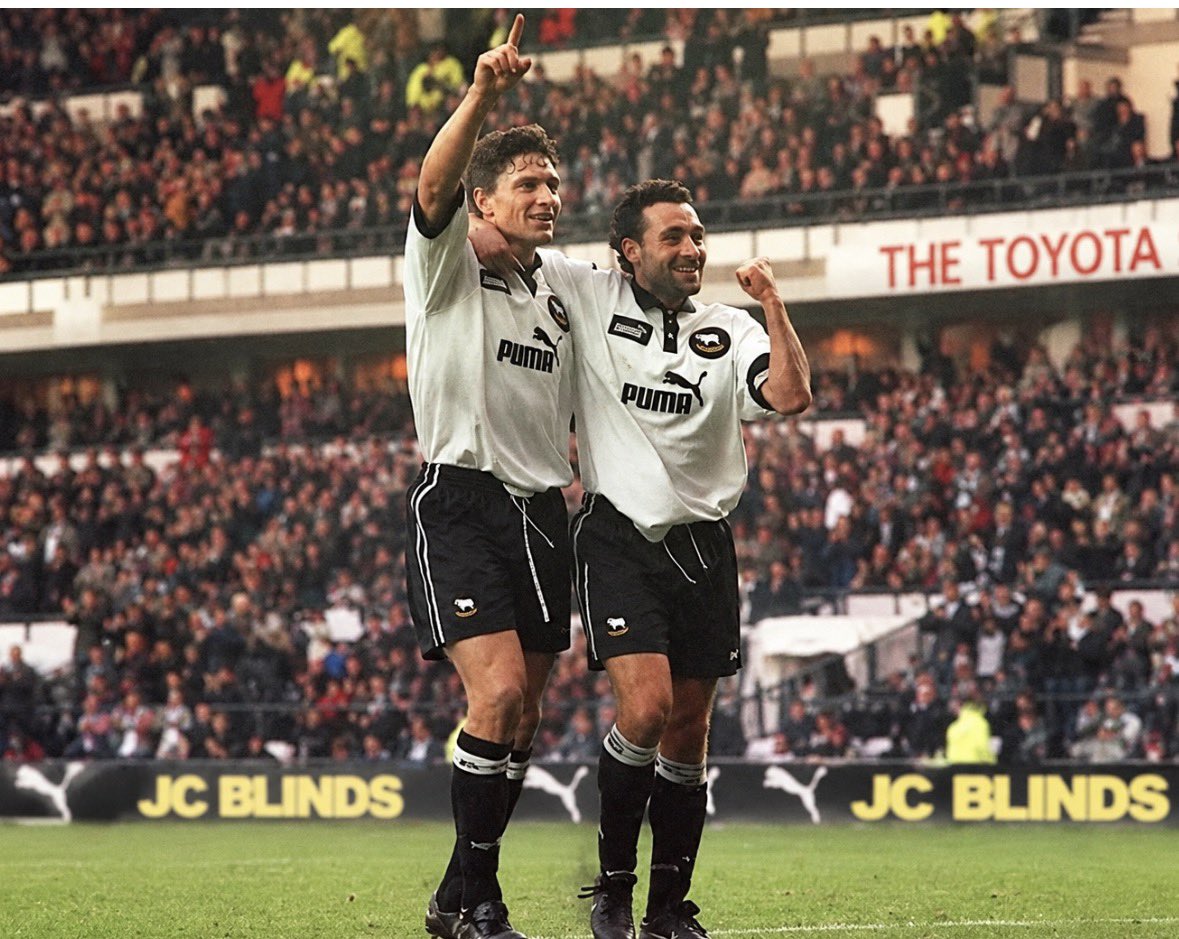 OBarlow98's tweet photo. When you never knew how good you had it 🐏 #dcfc https://t.co/ndGpiZXwKD