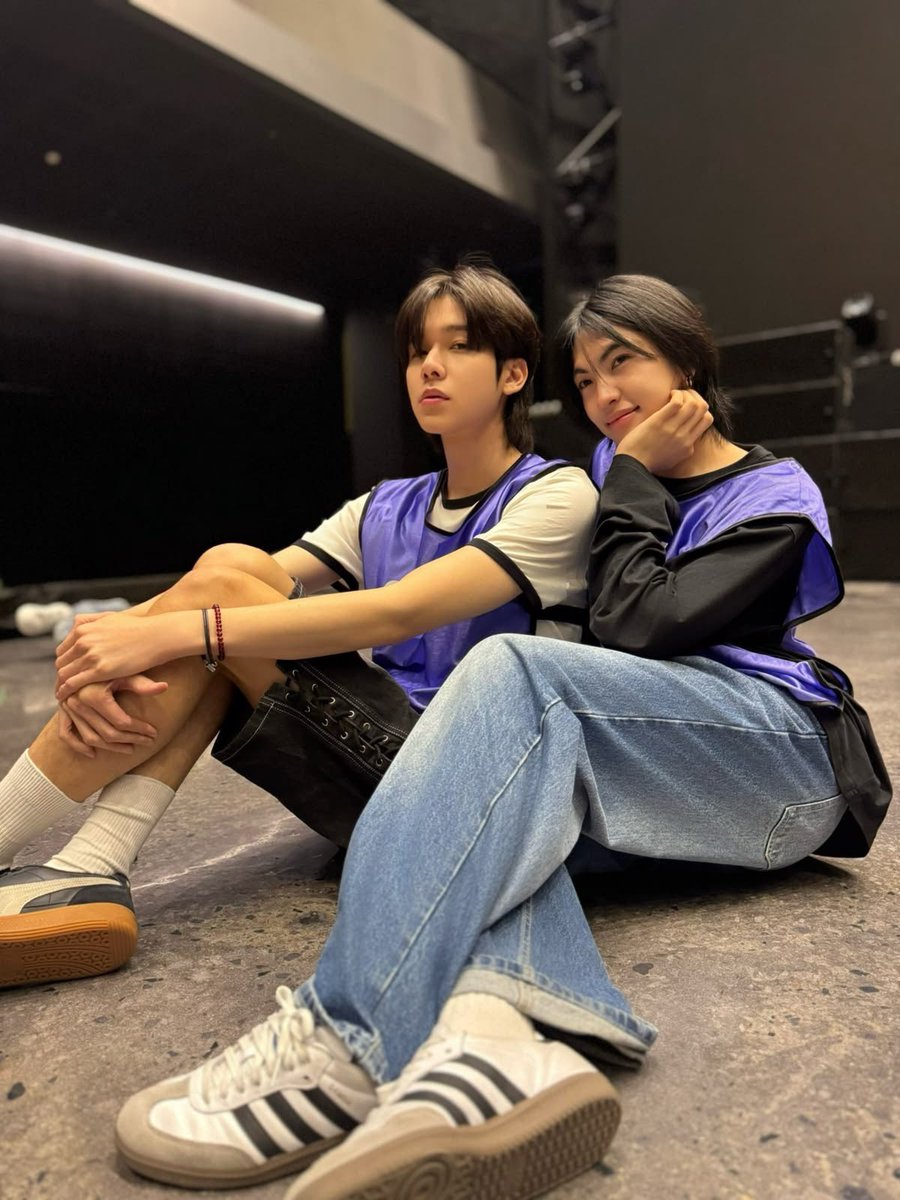oc_sseungie's tweet photo. maybe THEY are my fem4fem 😍 https://t.co/WJ2RVYcyPn