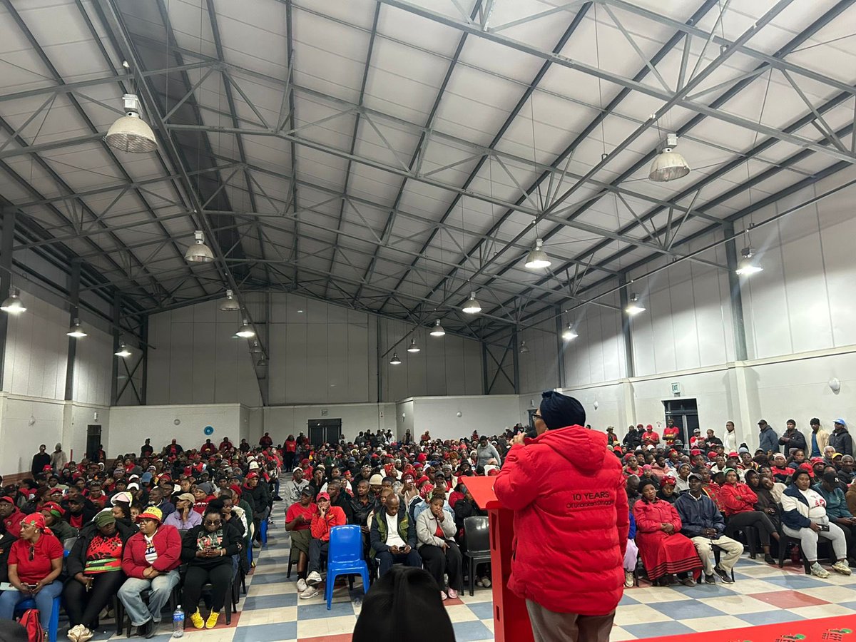 EFFSouthAfrica's tweet photo. [In Pictures] The Incoming Mayor of the City of Cape Town, Hon @Nolutshungu_N, delivering a keynote address at the Cape Metro Ground Forces Forum at Delft South Primary School, Zone 2, in the Cape Metro.

#VictoryOrDeath
#VoteEFF2026 https://t.co/QzrHvZzYVT