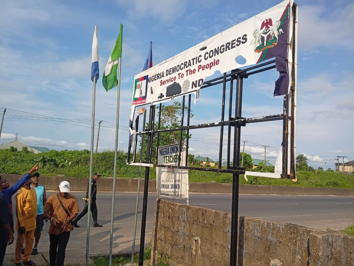 DarlingtonDoob1's tweet photo. PRESS RELEASE 

Fugbara Ohaka condemns attack on NDC Secretariat in Emohua, calls for peace and restraint https://t.co/HNJCoUjlWD