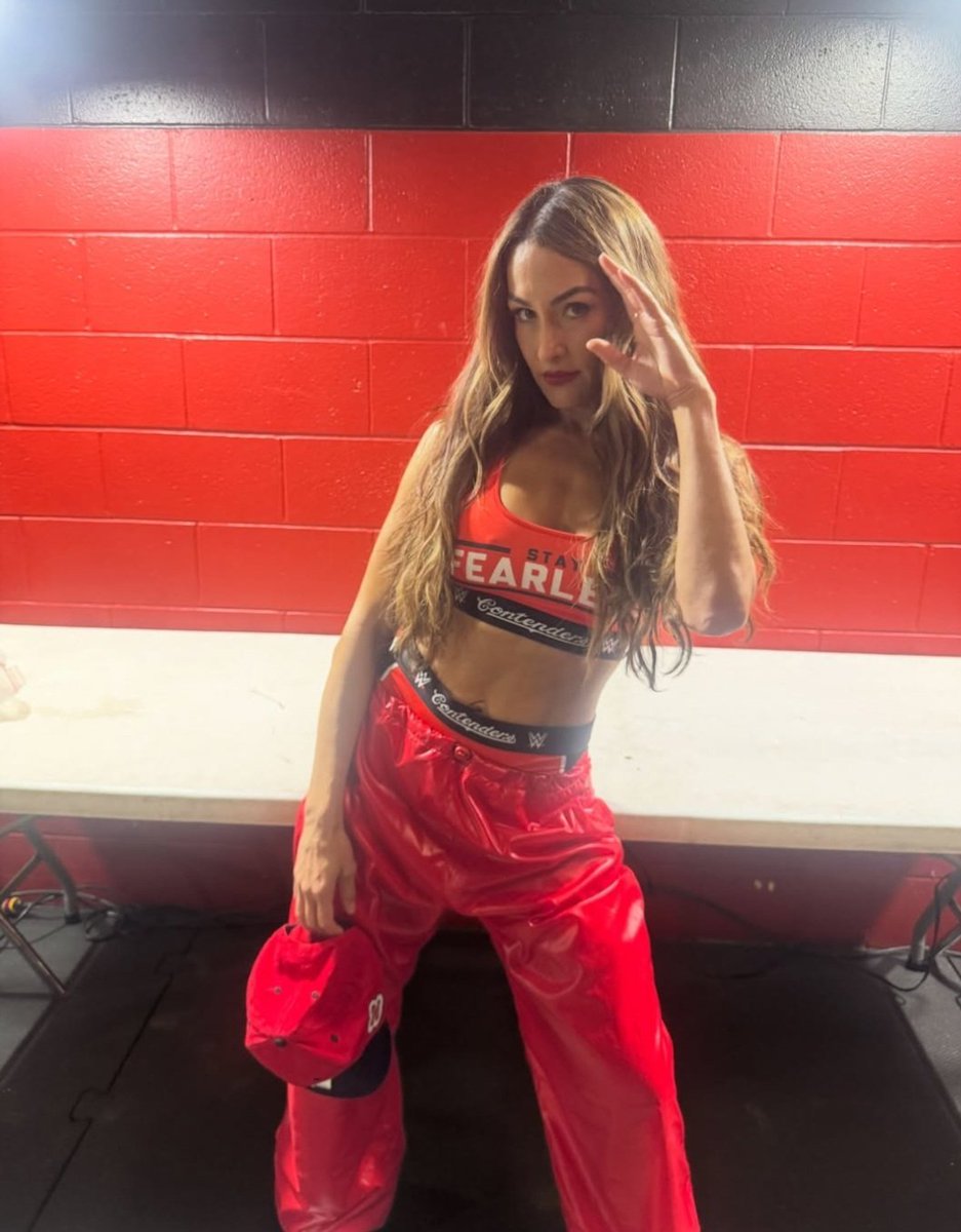 thebellaqueen2's tweet photo. //Here role playing as the Fearless Leader Nikki Bella. Im here to rp and make friends so feel free to drop some love in my box https://t.co/8aJNDpHqdi