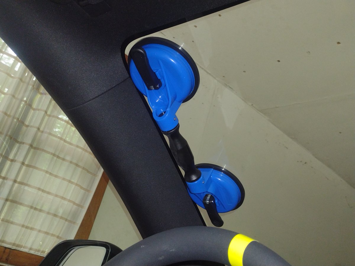 jl_lips's tweet photo. @CarawayDJ These IMT dual vacuum suction cup glass lifters hold for weeks as grab handles but not forever. Next round I'll try rubber cement to wet the pads (Link to Amazon below):
https://t.co/aMFy8wEh1Q https://t.co/Kxo7WYu9vc