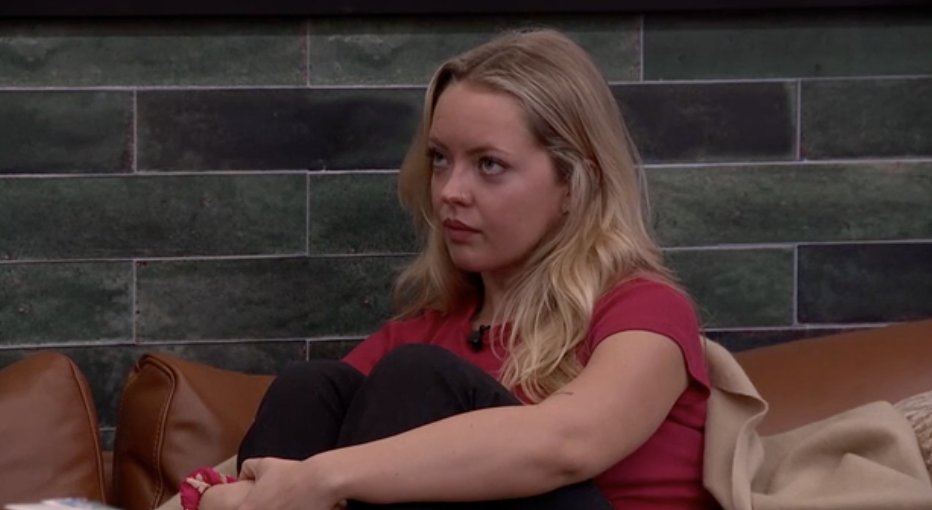 BenBast96's tweet photo. Melody pitches to Barrett that Drew needs to be the renom because if Yash or Taylor are on the block next to an icon, the 2 other icons plus Drew will vote out Yash/Taylor #bb28 https://t.co/uWtYiRIE98