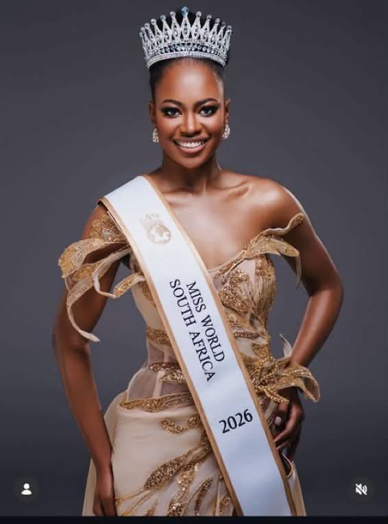 Amahashi_'s tweet photo. SA, consistency or nothing. Just as Chidimma Adechina was forced to prove her nationality amid the 2024 Miss South Africa storm, the same standard must apply to Romanda Hombir who won Miss World South Africa 2026. 
She’s openly shared her Swati-Zulu maternal roots and German/coloured paternal heritage, stating she was born and bred in Nelspruit, Mpumalanga. 

Yet online claims about possible Eswatini ties keep circulating. If we only question certain backgrounds, it exposes xenophobia aimed mainly at Nigerians. Swaziland is not SA. As our upcoming Miss World contender, the public deserves full transparency about her upbringing and roots.