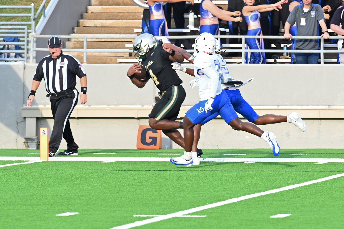 CyFairISD's tweet photo. Cypress Falls found a way!

The Golden Eagles scored 15 unanswered points in the fourth quarter last night to knock off New Caney 32-14!

Find the full photo album here: https://t.co/PM4obp4Vpz

@cyfallshs #ChooseCFISD #CFISDspirit🏈🎉 https://t.co/qr25LjjcAE