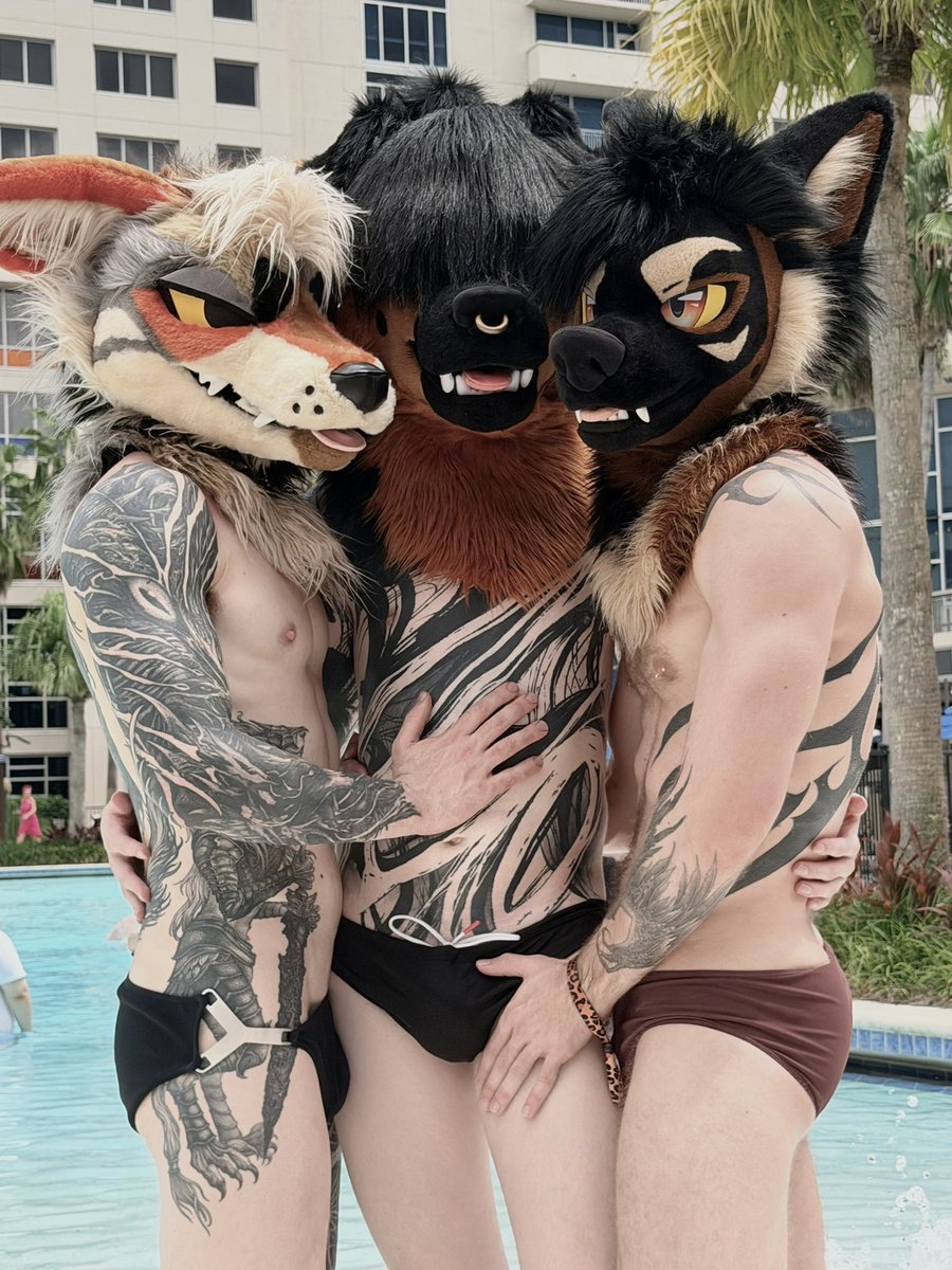 lake_coyote's tweet photo. Lots of ink 😈

🐕 @TallShep @rikobarks https://t.co/gxbpqhvaCr