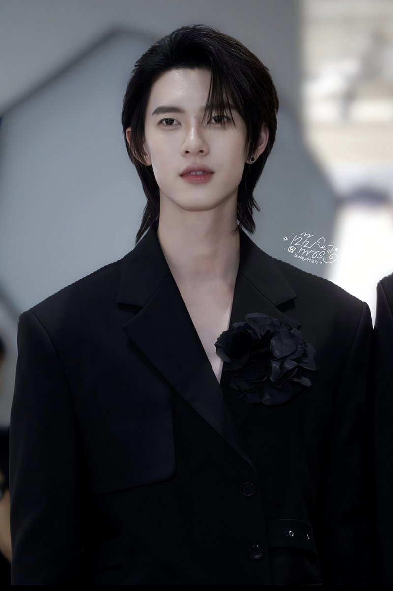 Babepetzh's tweet photo. นี่คือที่มาของคำว่าหล่อจนเหมือนไม่มีอยู่จริง หล่อผิดมนุษย์มนาอ่ะ ((เพราะเป็นยมทูตนามว่า14)) 👀✨

POOHPAVEL PRAEW AWARDS PARAGON

#PraewAwards2026xPoohPavel 
#ppoohkt @ppoohkt https://t.co/tsH8nwKhCE