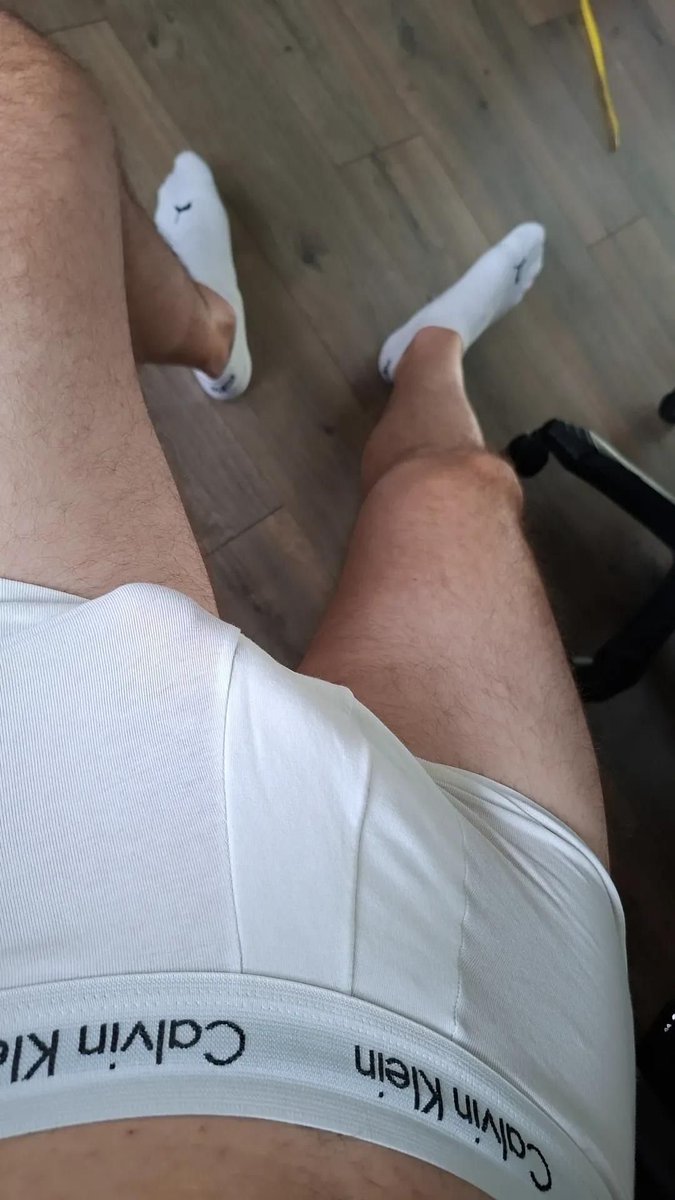 mat2001_'s tweet photo. #gay #twink #socks #whitesocks #horny #ck https://t.co/bc7NFDAE9U