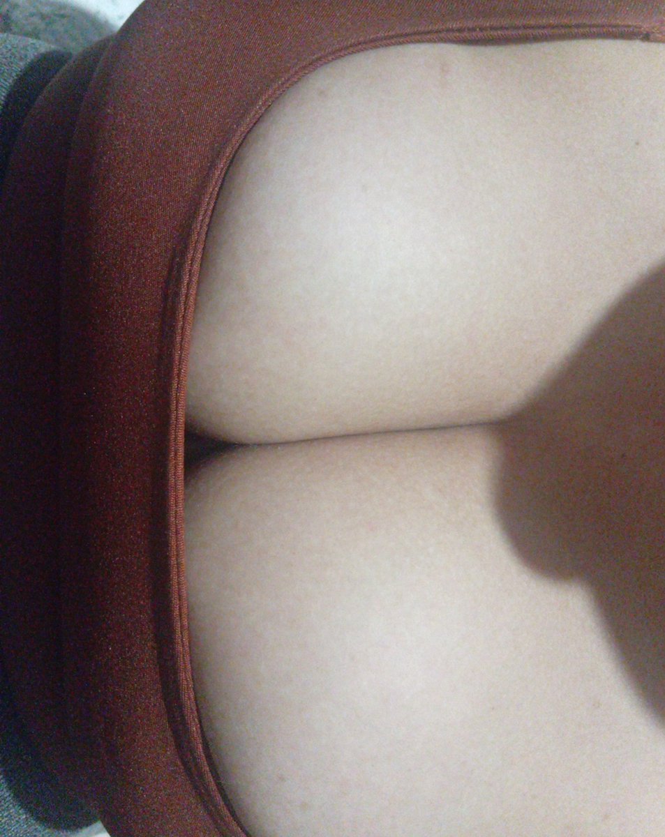 ksal_quer69's tweet photo. Boa tarde meus amores 
#exibicionismo #hotwife #liberada
@BronhaDivulga https://t.co/uXD7vmqjbb